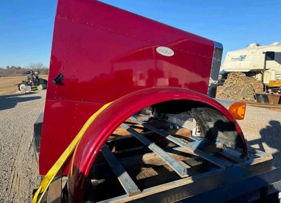 2005 379 extended hood