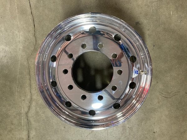 22.5 Kenworth rims - Image 6