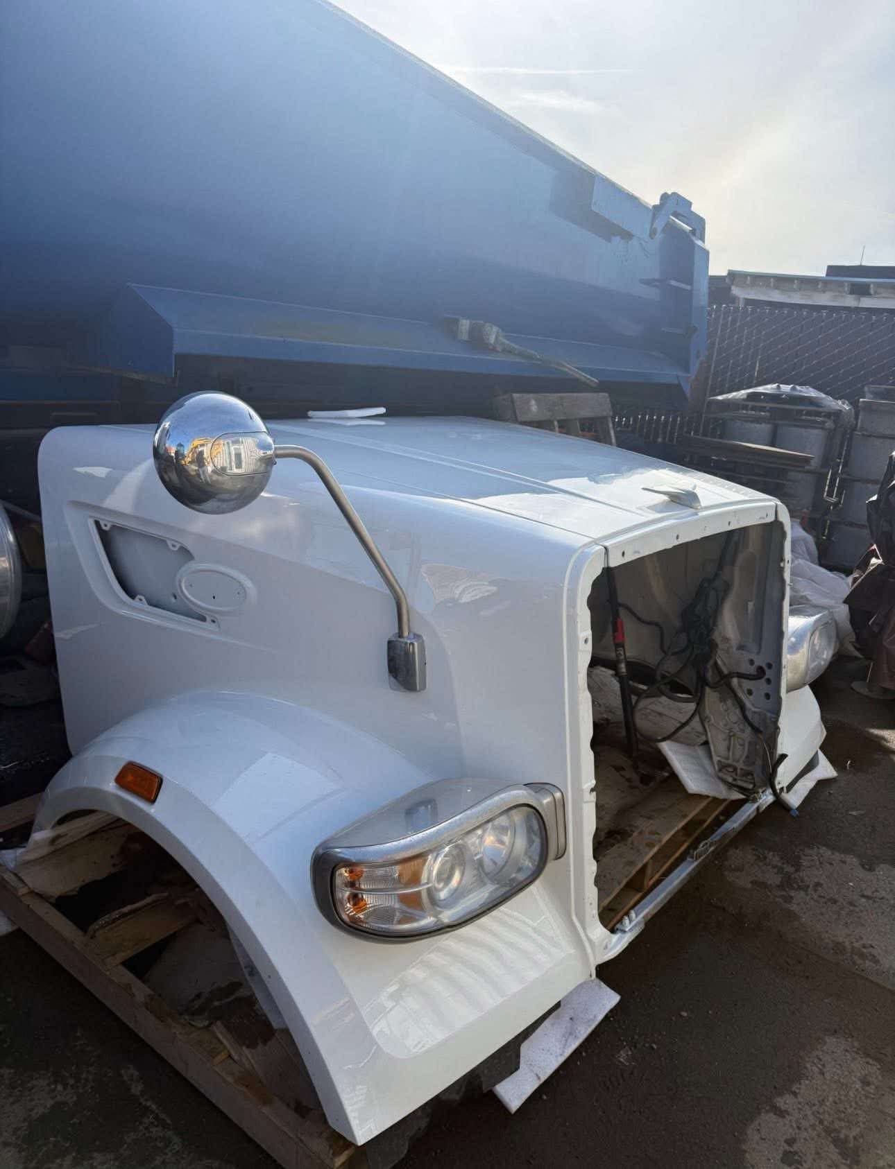 Peterbilt 567 Hood - Image 4