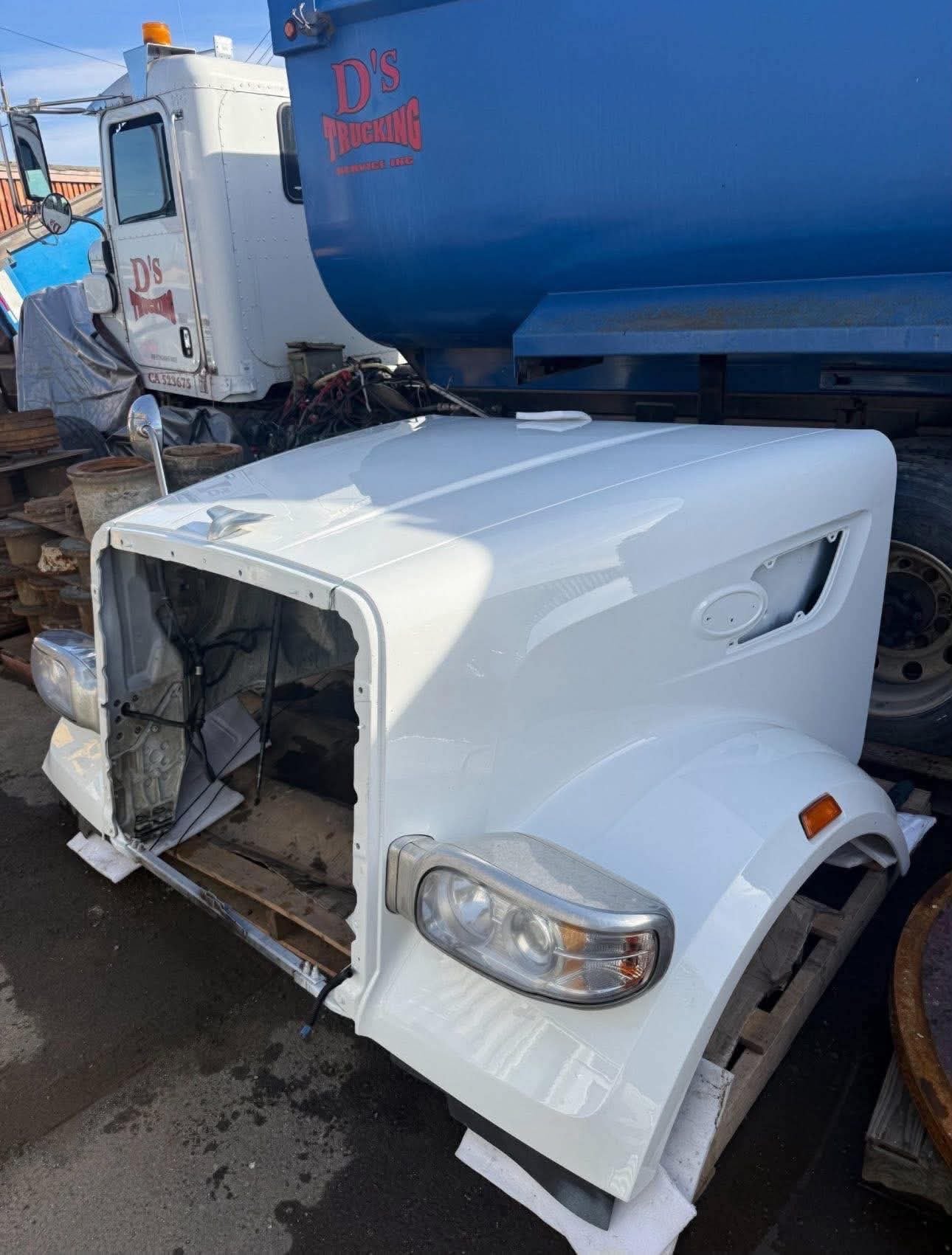 Peterbilt 567 Hood - Image 6